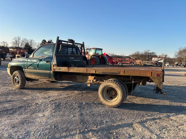 Image of Dodge Ram 3500 equipment image 1