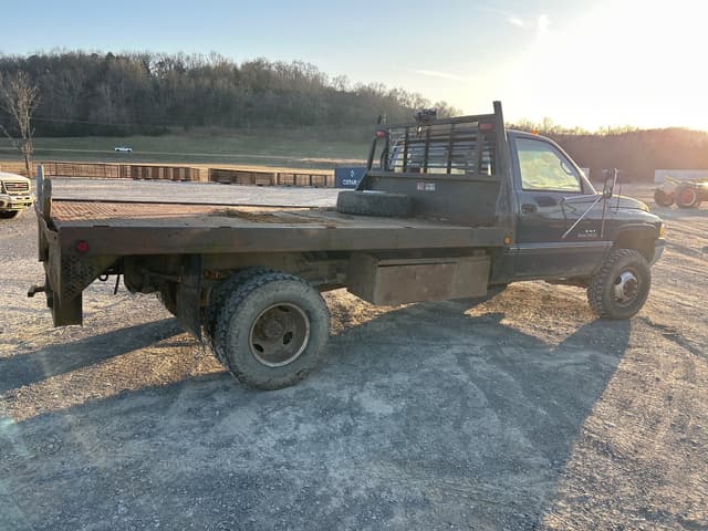 Image of Dodge Ram 3500 equipment image 4