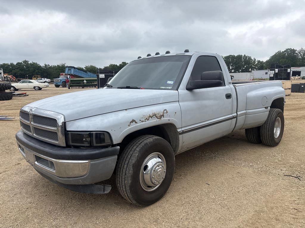 Image of Dodge Ram 3500 Primary image