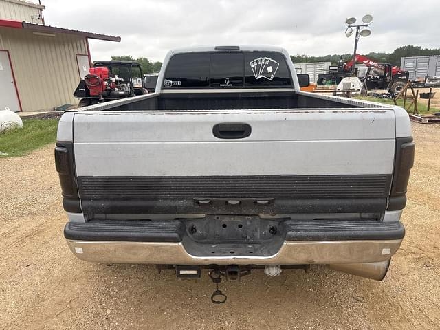 Image of Dodge Ram 3500 equipment image 3
