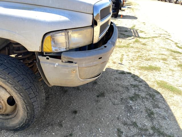 Image of Dodge Ram 3500 equipment image 4