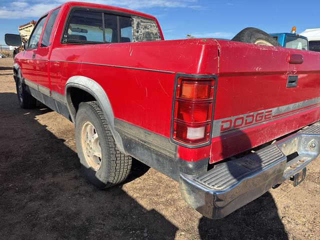 Image of Dodge Dakota equipment image 4