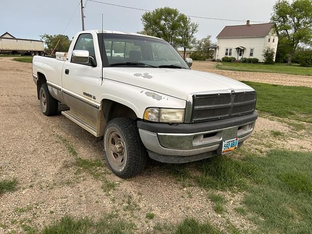 Image of Dodge Ram 1500 equipment image 2