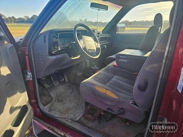 Image of Dodge Ram 1500 equipment image 1