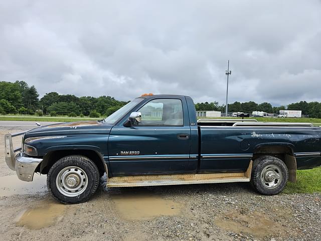 Image of Dodge Ram 2500 equipment image 4