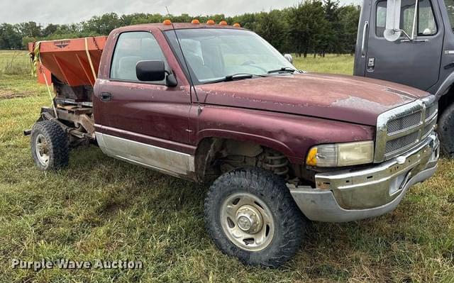 Image of Dodge Ram 2500 equipment image 2