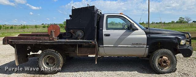 Image of Dodge Ram 3500 equipment image 3