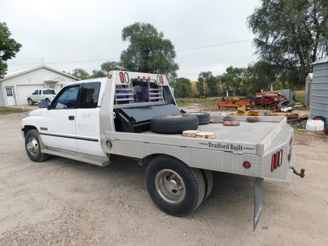 Image of Dodge Ram 3500 equipment image 1