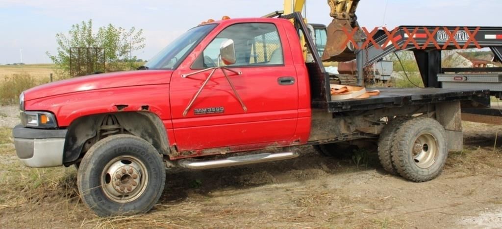 1995 Dodge Ram 3500 Equipment Image0