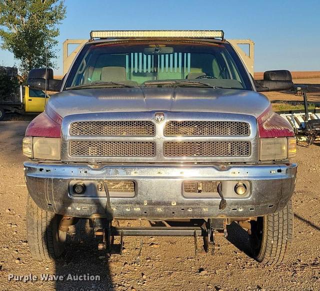 Image of Dodge Ram 3500 equipment image 1