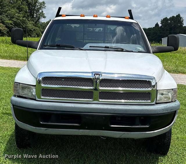 Image of Dodge Ram 3500 equipment image 1