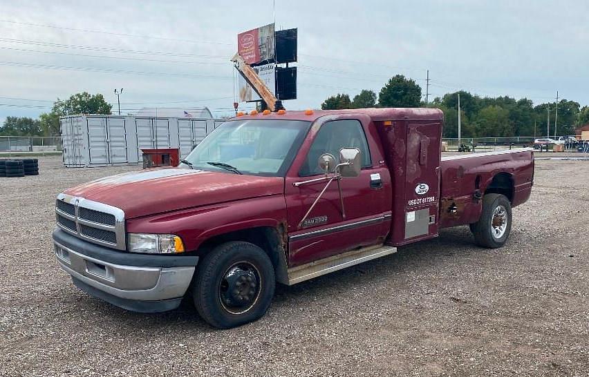 Image of Dodge Ram 3500 Primary image