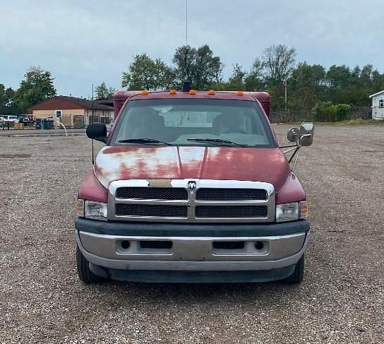 Image of Dodge Ram 3500 equipment image 3