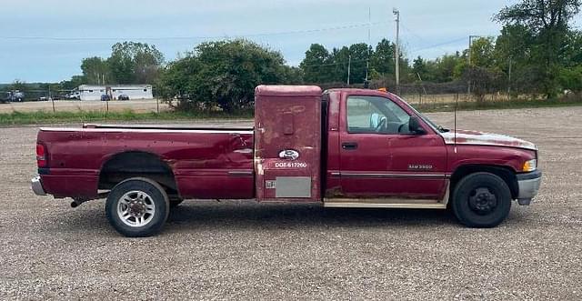 Image of Dodge Ram 3500 equipment image 2