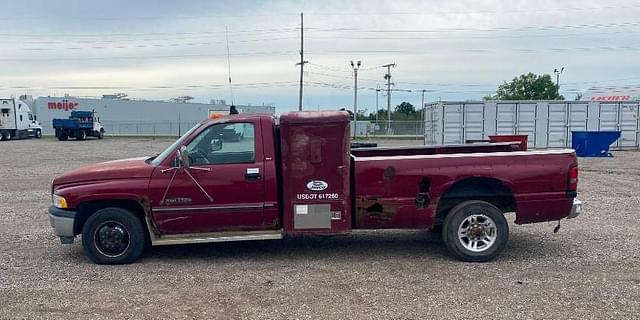 Image of Dodge Ram 3500 equipment image 1