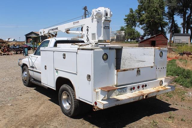 Image of Dodge Ram 3500 equipment image 2