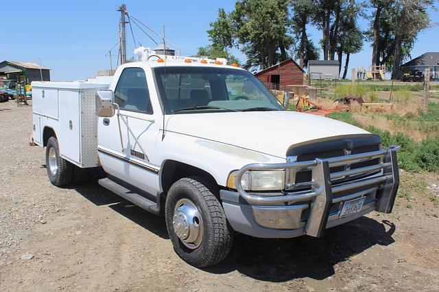 Image of Dodge Ram 3500 equipment image 4