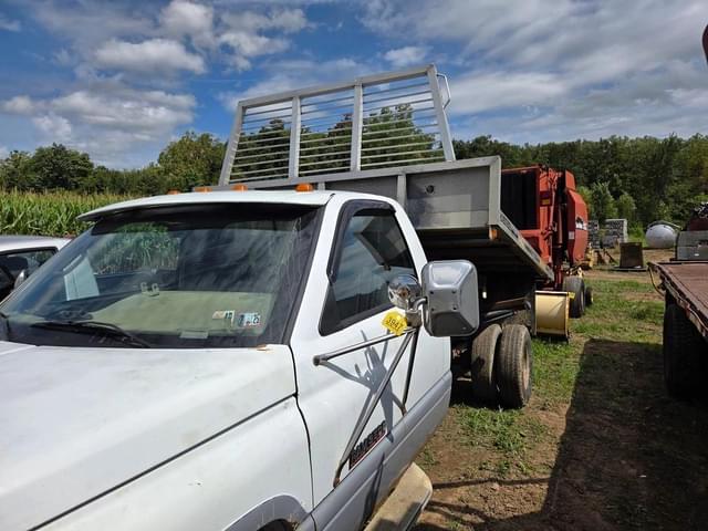 Image of Dodge Ram 3500 equipment image 3