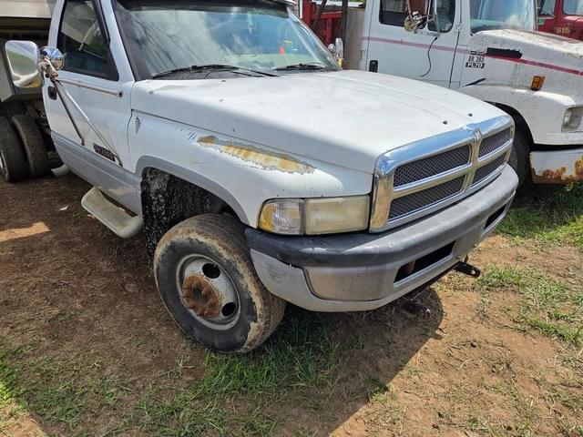 Image of Dodge Ram 3500 equipment image 1