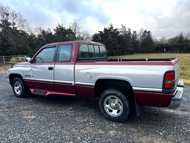 Image of Dodge Ram 1500 equipment image 1