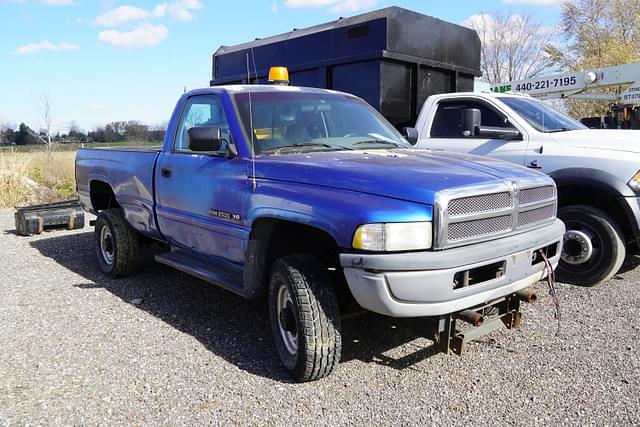 Image of Dodge Ram 2500 equipment image 3