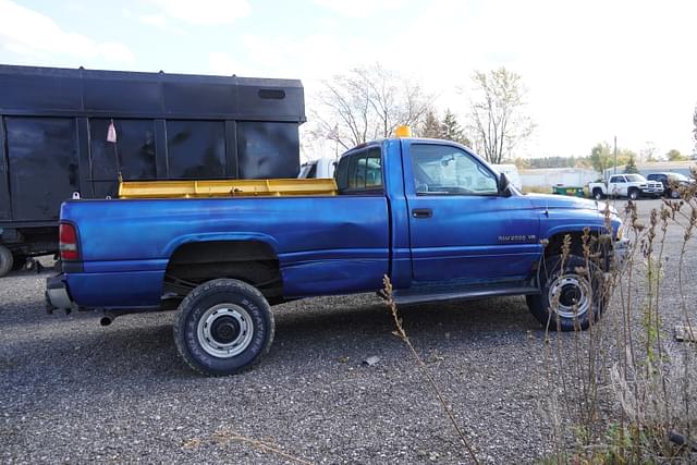 Image of Dodge Ram 2500 equipment image 1