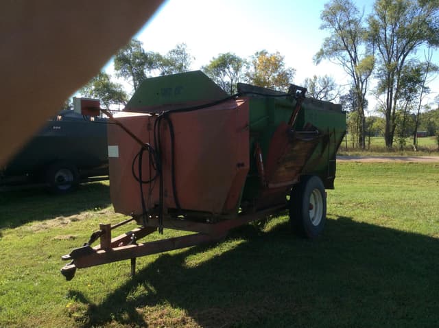 Image of Farm Aid 340 equipment image 2