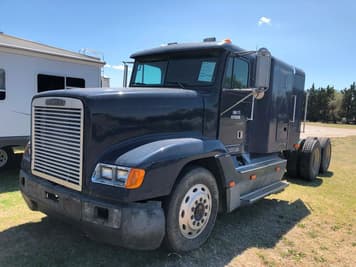 Main image Freightliner FLD120