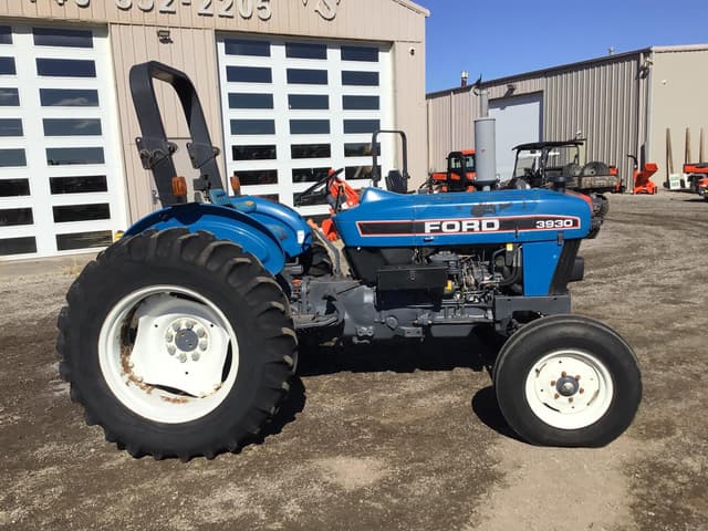 Image of Ford 3930 equipment image 2