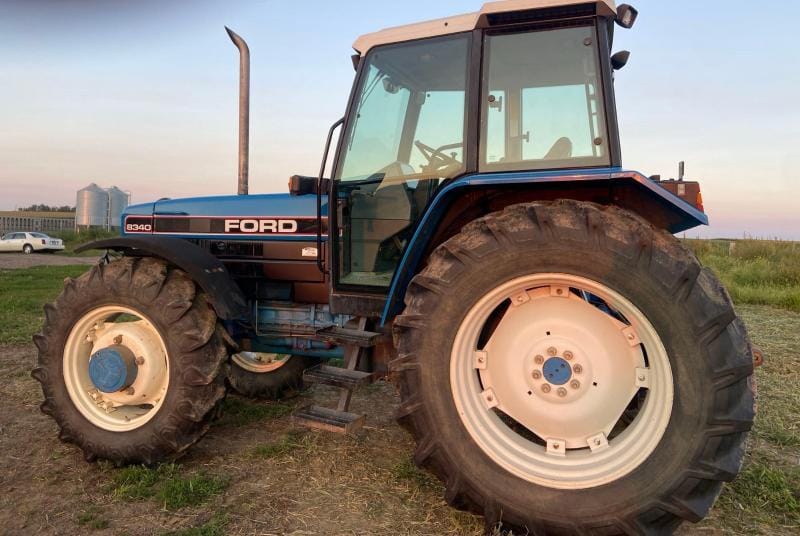 Main image Ford 8340