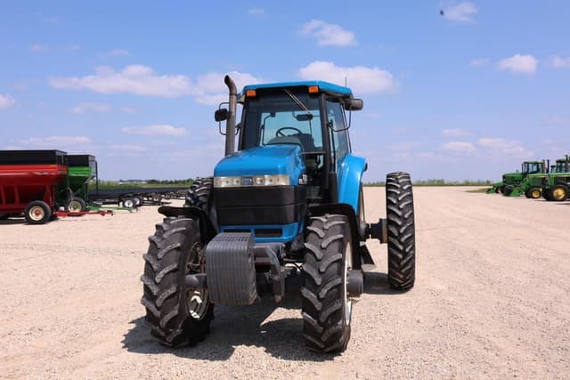 Image of New Holland 8770 equipment image 2
