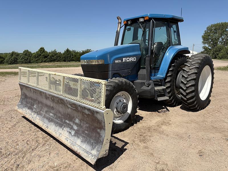 Image of New Holland 8870 Primary image