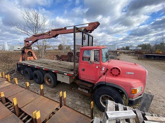 Image of Ford 9000 equipment image 3
