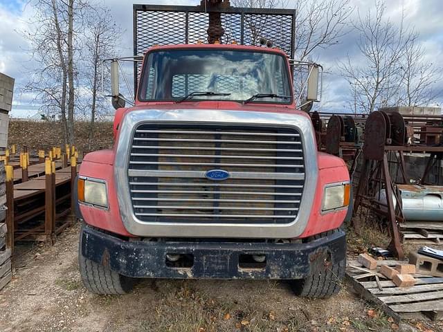 Image of Ford 9000 equipment image 2