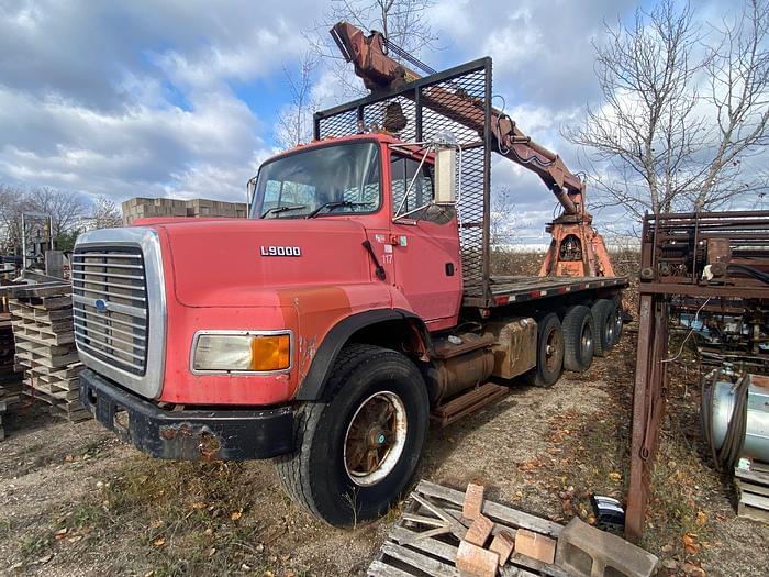 Image of Ford 9000 Primary image