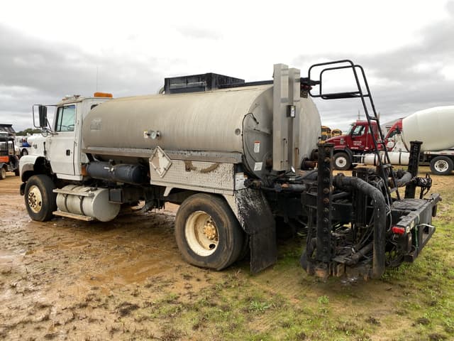 Image of Ford Aeromax L9000 equipment image 1