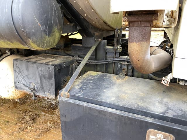 Image of Ford Aeromax L9000 equipment image 4