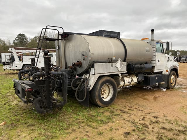 Image of Ford Aeromax L9000 equipment image 2