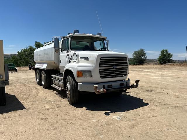 Image of Ford Aeromax L9000 equipment image 2