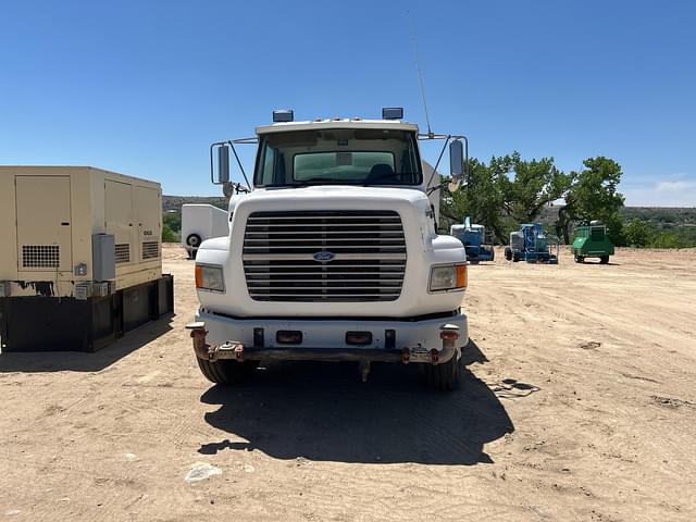 Image of Ford Aeromax L9000 equipment image 1