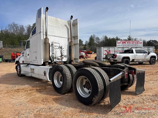 Image of Ford LTL9000 equipment image 3