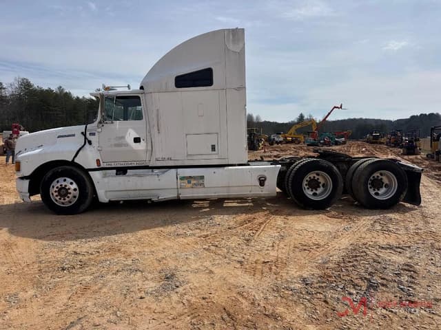 Image of Ford LTL9000 equipment image 4