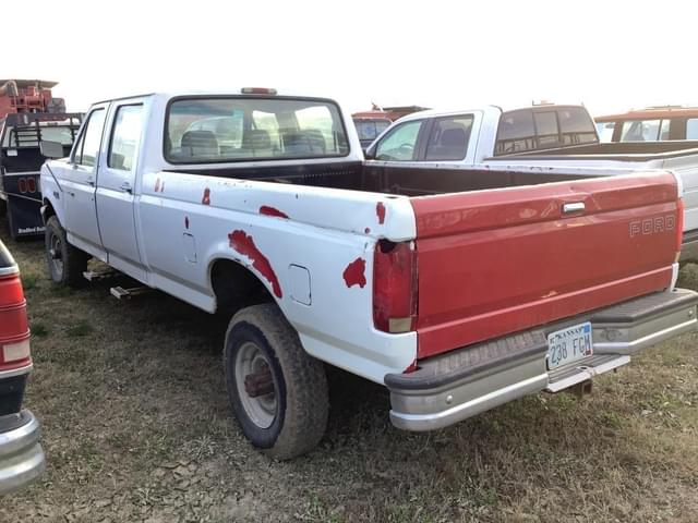 Image of Ford F-350 equipment image 3