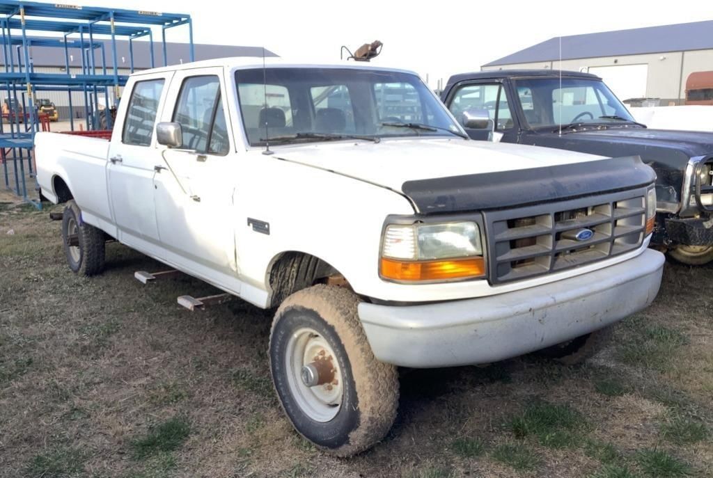 1995 Ford F-350 Equipment Image0