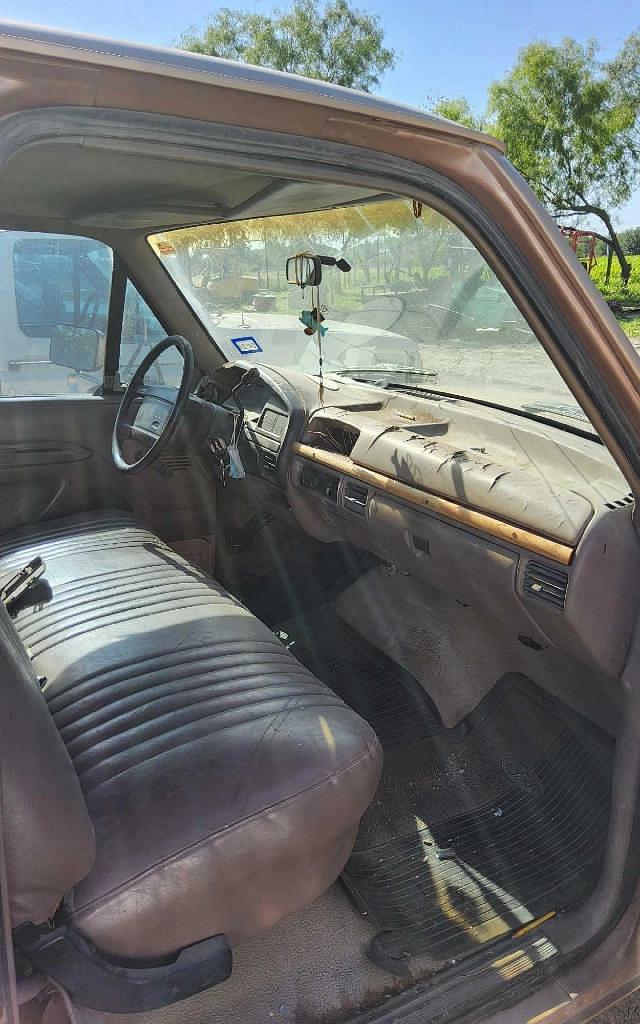 Image of Ford F-150 equipment image 4