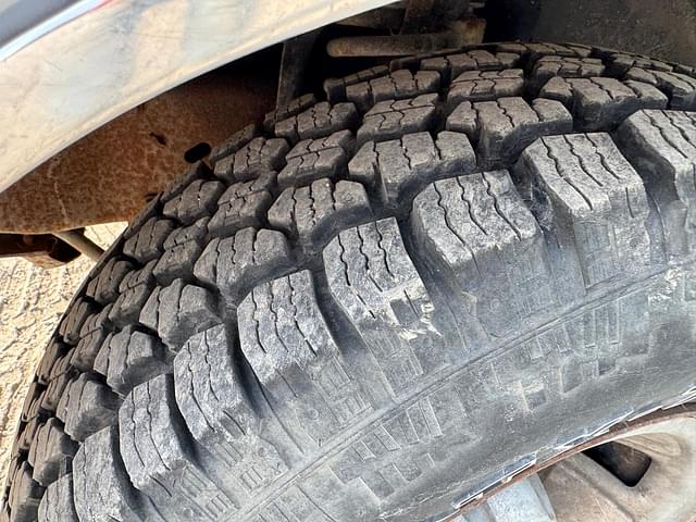 Image of Ford F-150 equipment image 4