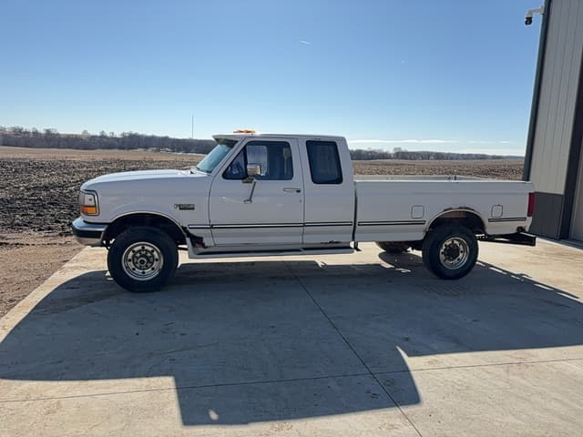 Image of Ford F-250 equipment image 3