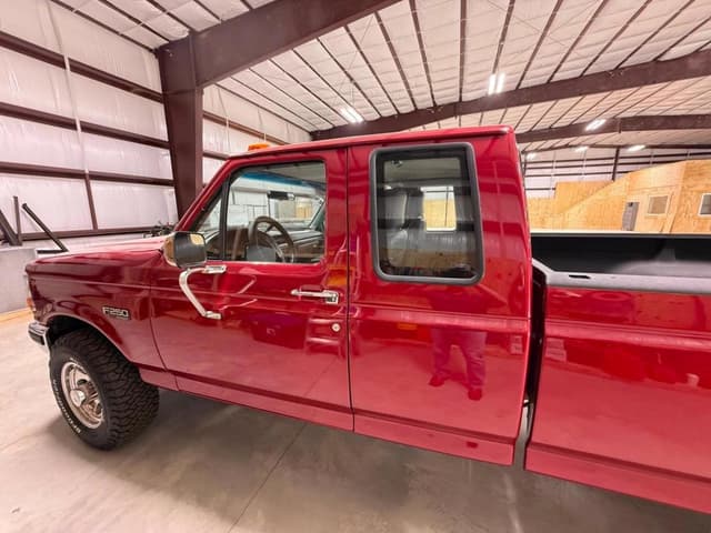 Image of Ford F-250 equipment image 3