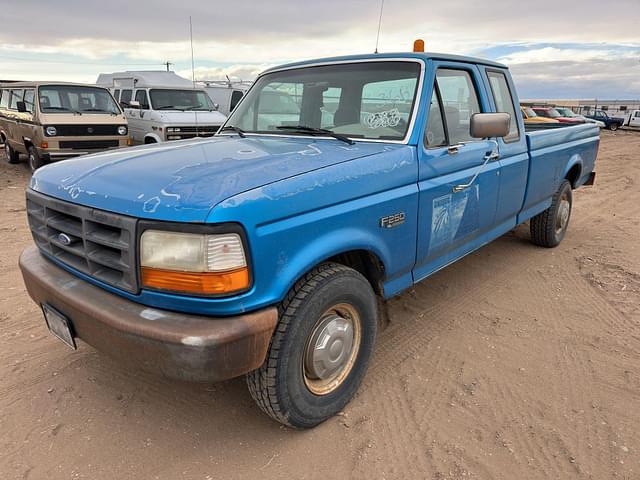 Image of Ford F-250 equipment image 1