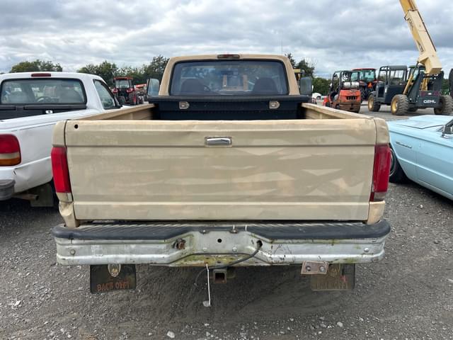 Image of Ford F-250 equipment image 4